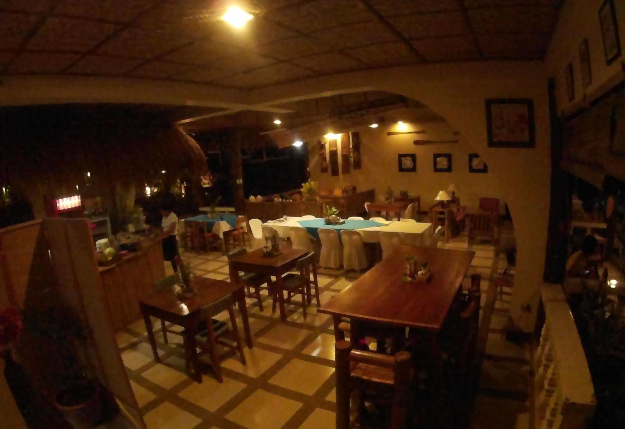 Blue Wave Inn Siquijor Buitenkant foto